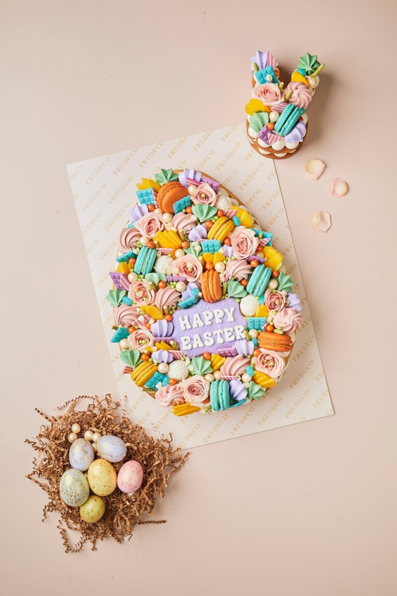 EASTER EGG CAKE