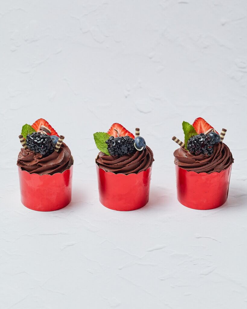 3 Chocolate Cupcakes - Frudeco Miami